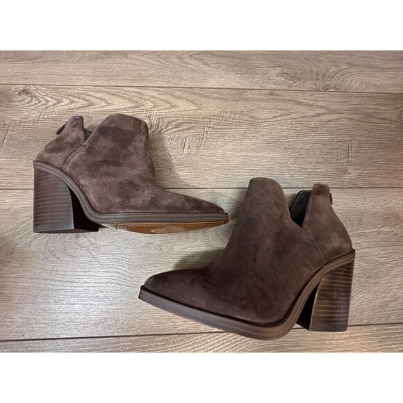 Vince Camuto Gigietta Suede Back Zip Chelsea Booties Brown 7- NWOB - Picture 5 of 8